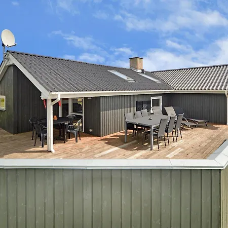 4 Bedroom Gorgeous In * Blåvand