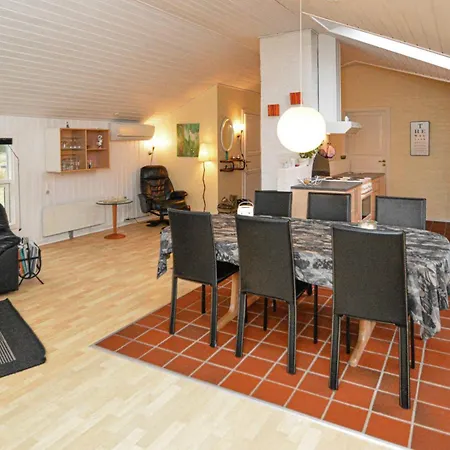 펜션 4 Bedroom Gorgeous In Blåvand