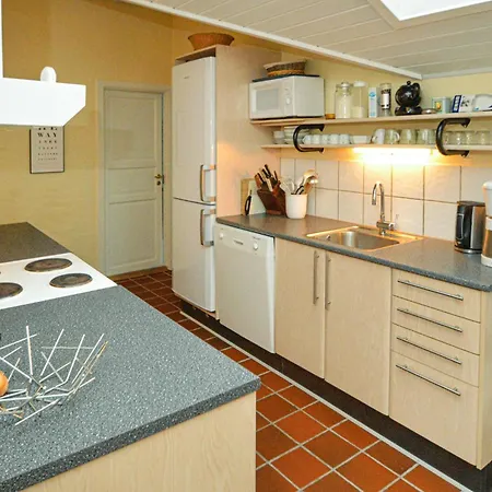 펜션 4 Bedroom Gorgeous In